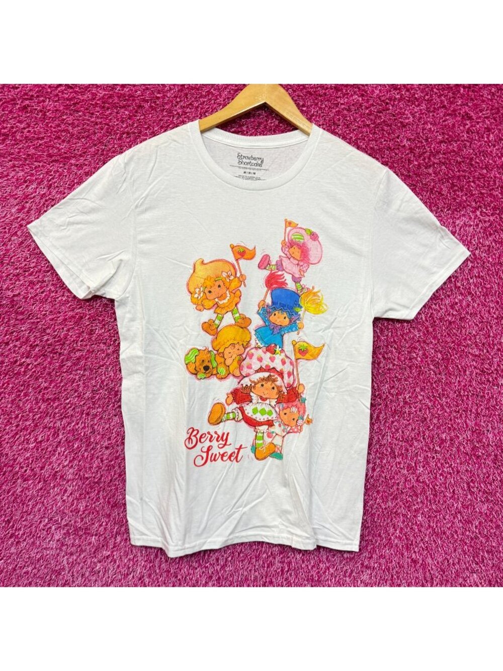 Strawberry Shortcake Berry Sweet Spirit Rally Cartoon Tee M